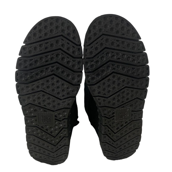 NIB Muk Luks Cable Knit Memory Foam Insole Lace-up Back Ankle Boots Black 8 - Picture 9 of 9